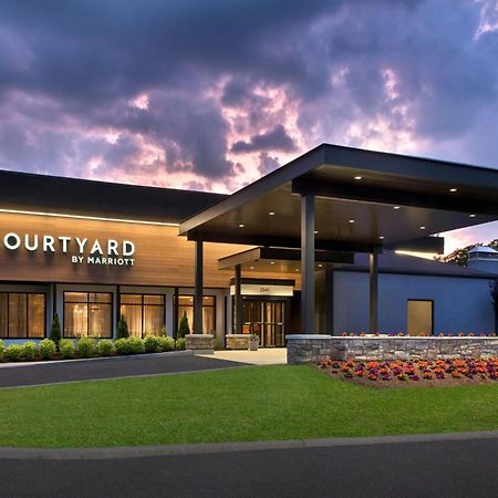 Отель Courtyard By Marriott Поукипси Экстерьер фото